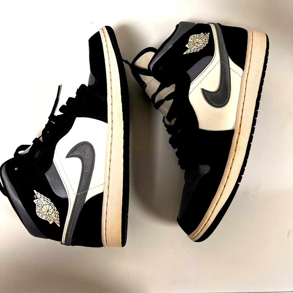Used air Jordan mid SE satin smoke gray